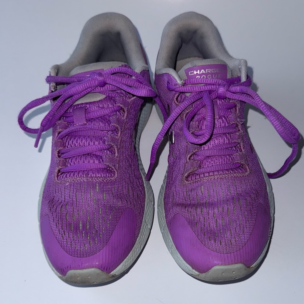 Under Armour Shoes Youth Charged Rogue Athletic Sneakers purple size 6Y